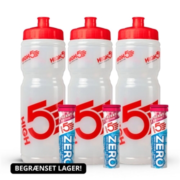 Tre gennemsigtige drikkedunke med røde låg og High5 logo, to tuber "ZERO" og "Berry" foran.